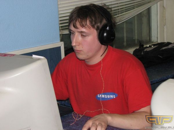 Under... �����-�� ����� � ���������, ����� � 2003 ���� ����� 1 ����� �� ���������� ������, ����� 2-� ����� � 2005 �� Warhammer'y, � ��� �� ������ � ��������.