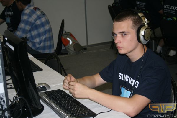 Dr.Doom ������� ������� ����������, �� ����� ����-�� ������, ��� ��������� ��� ��������...